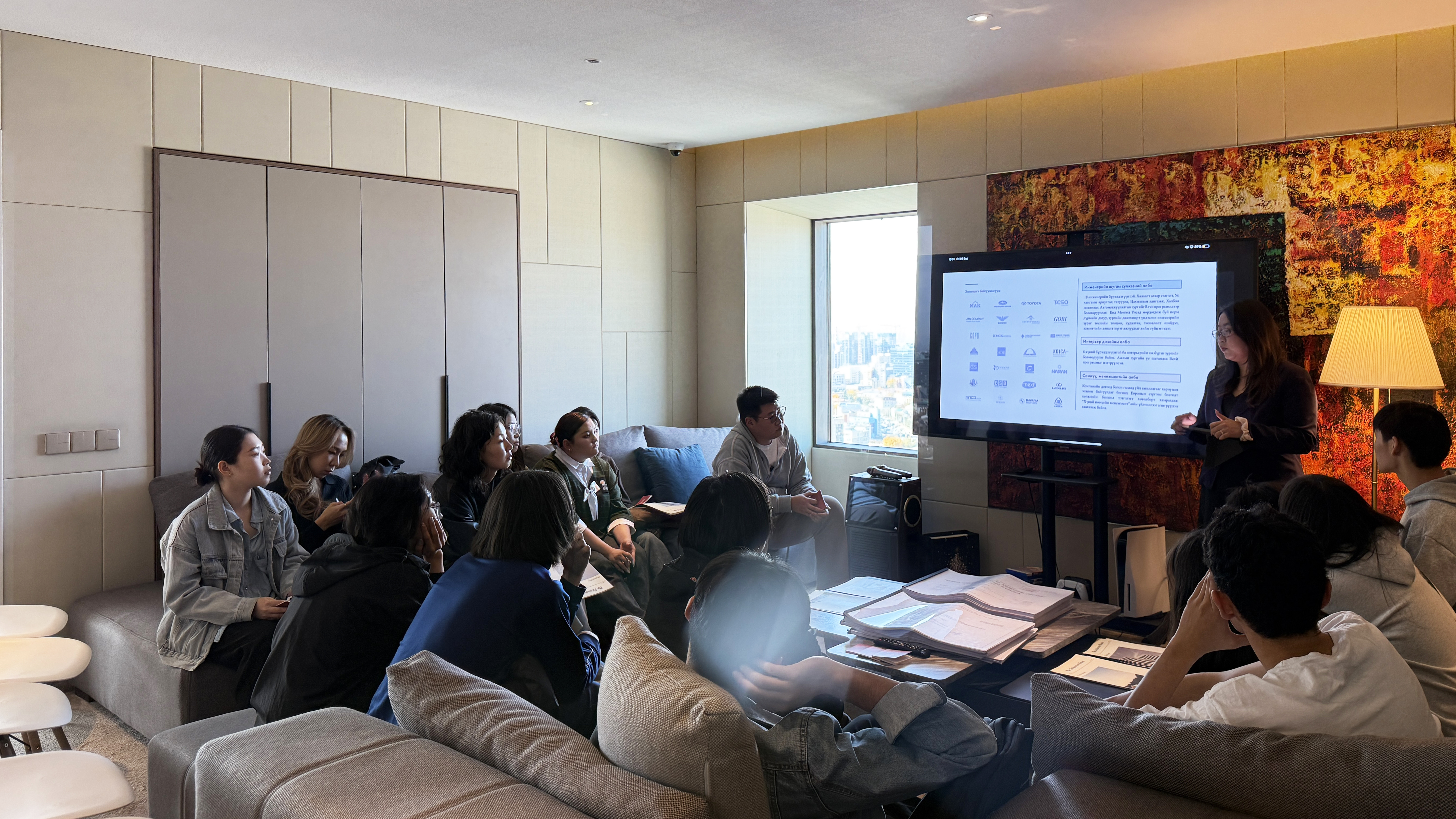 Шинэ Монгол Технологийн Их Сургуулийн оюутнууд MGL E&C компаниар зочиллоо.